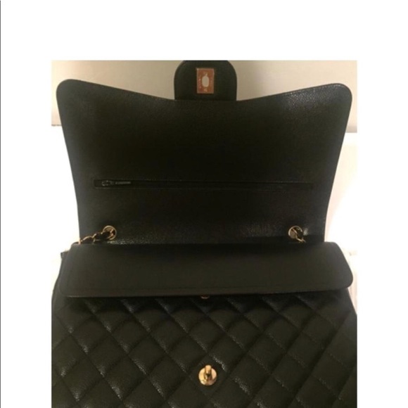 Chanel Classic Flap Maxi - Picture 3 of 8
